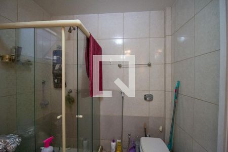 Casa à venda com 570m², 6 quartos e 6 vagasBanheiro da Suíte 2