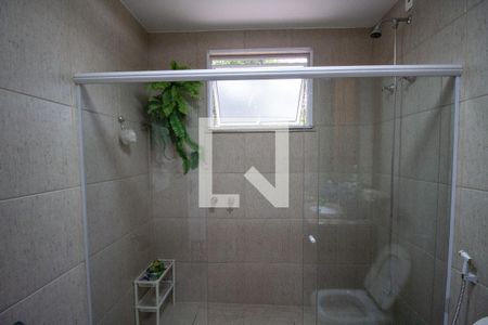 Casa à venda com 570m², 6 quartos e 6 vagasBanheiro da Suíte 2