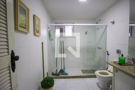 Casa à venda com 570m², 6 quartos e 6 vagasBanheiro Social