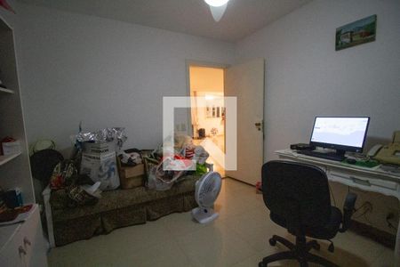 Casa à venda com 570m², 6 quartos e 6 vagasEscritório