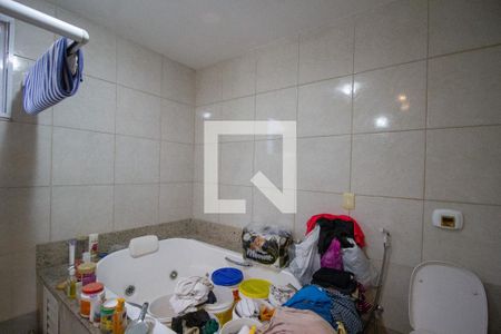 Casa à venda com 570m², 6 quartos e 6 vagasBanheiro da Suíte 3