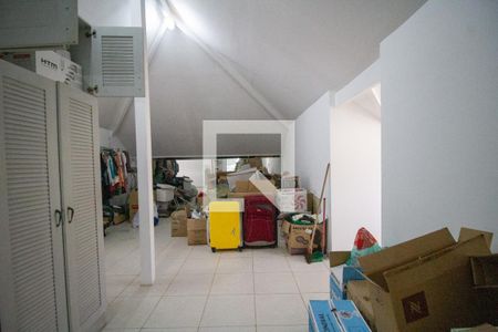 Casa à venda com 570m², 6 quartos e 6 vagasSotão