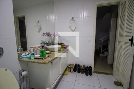 Casa à venda com 570m², 6 quartos e 6 vagasBanheiro Social