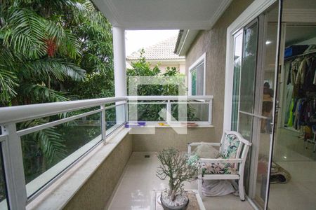 Casa à venda com 570m², 6 quartos e 6 vagasVaranda da Suíte 1