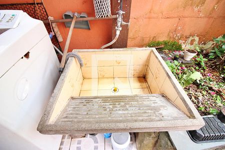 Casa à venda com 198m², 4 quartos e 1 vagaLavanderia