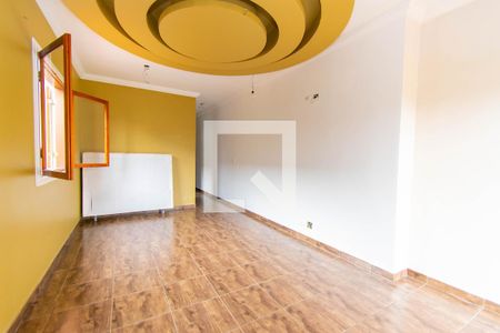 Casa à venda com 200m², 4 quartos e 2 vagas Casa à venda com 200m², 4 quartos e 2 vagasSuíte