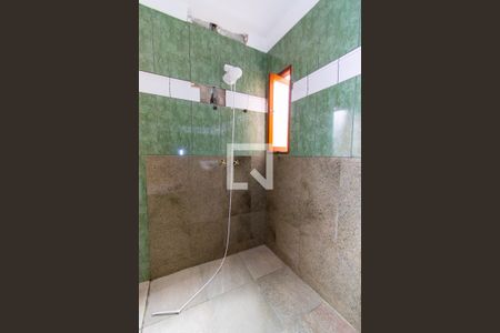 Casa à venda com 200m², 4 quartos e 2 vagas Casa à venda com 200m², 4 quartos e 2 vagasBanheiro da Suíte