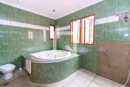 Casa à venda com 200m², 4 quartos e 2 vagas Casa à venda com 200m², 4 quartos e 2 vagasBanheiro da Suíte