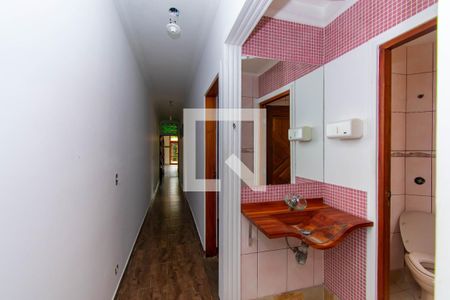 Casa à venda com 200m², 4 quartos e 2 vagas Casa à venda com 200m², 4 quartos e 2 vagasLavabo