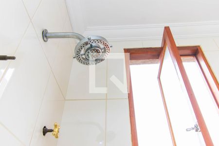 Casa à venda com 200m², 4 quartos e 2 vagas Casa à venda com 200m², 4 quartos e 2 vagasBanheiro Corredor