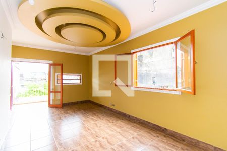 Casa à venda com 200m², 4 quartos e 2 vagas Casa à venda com 200m², 4 quartos e 2 vagasSuíte