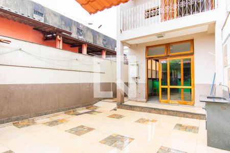 Casa à venda com 200m², 4 quartos e 2 vagas Casa à venda com 200m², 4 quartos e 2 vagasQuintal