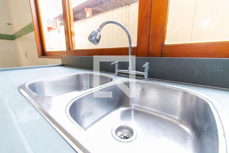 Casa à venda com 200m², 4 quartos e 2 vagas Casa à venda com 200m², 4 quartos e 2 vagasCozinha