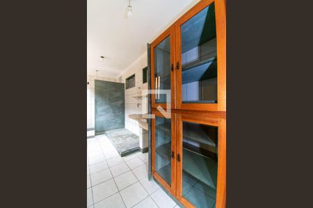 Casa à venda com 200m², 4 quartos e 2 vagas Casa à venda com 200m², 4 quartos e 2 vagasÁrea de Serviço