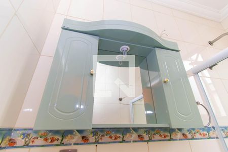 Casa à venda com 200m², 4 quartos e 2 vagas Casa à venda com 200m², 4 quartos e 2 vagasBanheiro Corredor