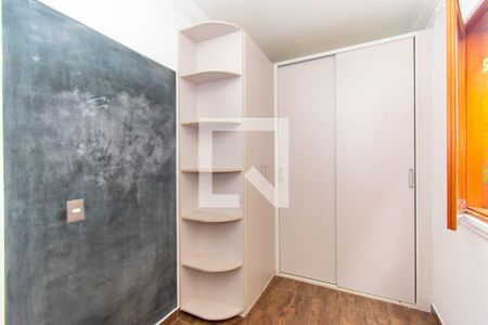 Casa à venda com 200m², 4 quartos e 2 vagas Casa à venda com 200m², 4 quartos e 2 vagasQuarto 1