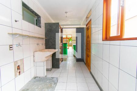 Casa à venda com 200m², 4 quartos e 2 vagas Casa à venda com 200m², 4 quartos e 2 vagasÁrea de Serviço