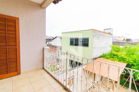 Casa à venda com 200m², 4 quartos e 2 vagas Casa à venda com 200m², 4 quartos e 2 vagasVaranda da Suíte