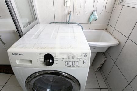 Apartamento para alugar com 61m², 3 quartos e 1 vagaÁrea de Serviço - Máquina de Lavar