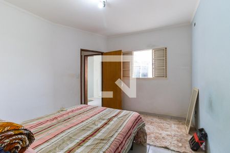 Casa à venda com 220m², 4 quartos e 5 vagasQuarto da suíte 2