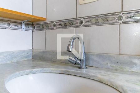 Casa à venda com 220m², 4 quartos e 5 vagasBanheiro social