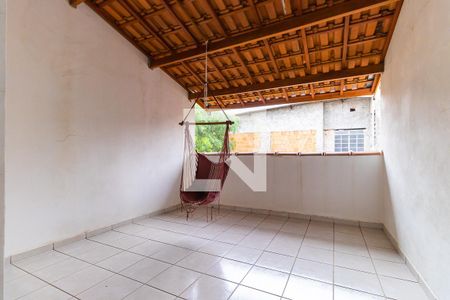 Casa à venda com 220m², 4 quartos e 5 vagasVaranda da suíte 1 e 2