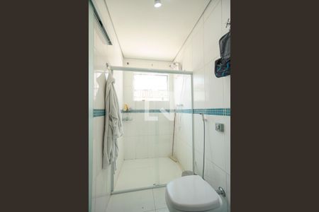 Casa à venda com 307m², 6 quartos e 3 vagas Casa à venda com 307m², 6 quartos e 3 vagasBanheiro da suíte 02