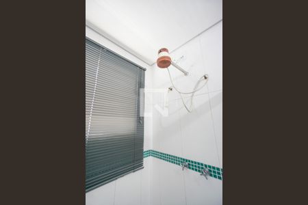 Casa à venda com 307m², 6 quartos e 3 vagas Casa à venda com 307m², 6 quartos e 3 vagasChuveiro