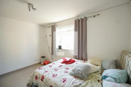 Casa à venda com 307m², 6 quartos e 3 vagas Casa à venda com 307m², 6 quartos e 3 vagasSuíte 02