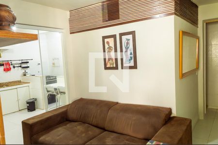 Sala de casa para alugar com 2 quartos, 140m² em Barra da Tijuca, Rio de Janeiro