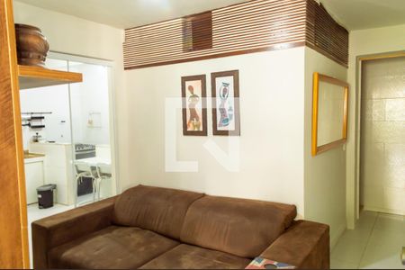 Sala de casa para alugar com 2 quartos, 140m² em Barra da Tijuca, Rio de Janeiro