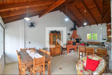 Casa à venda com 240m², 5 quartos e 3 vagasEspaço gourmet