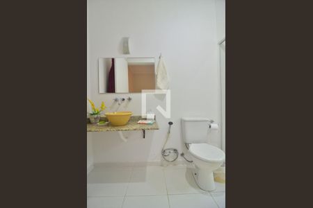 Casa à venda com 240m², 5 quartos e 3 vagasBanheiro Suíte 1