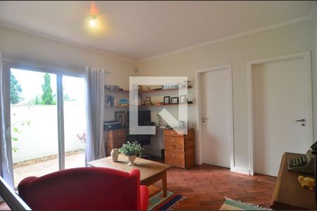 Casa à venda com 240m², 5 quartos e 3 vagasEscritório