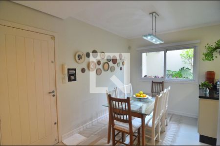 Casa à venda com 240m², 5 quartos e 3 vagasCozinha