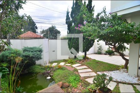 Casa à venda com 240m², 5 quartos e 3 vagasPátio