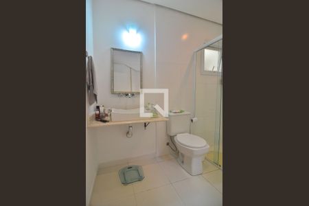 Casa à venda com 240m², 5 quartos e 3 vagasBanheiro suíte 2