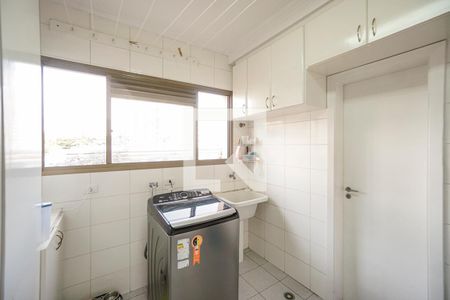 Apartamento à venda com 200m², 3 quartos e 2 vagas Apartamento à venda com 200m², 3 quartos e 2 vagasÁrea de serviço