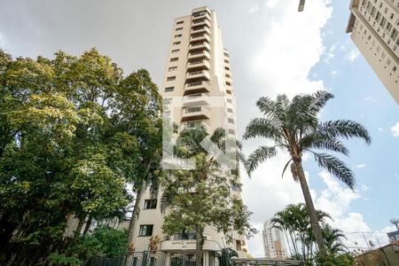 Apartamento à venda com 200m², 3 quartos e 2 vagas Apartamento à venda com 200m², 3 quartos e 2 vagasFachada