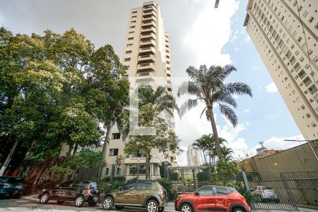 Apartamento à venda com 200m², 3 quartos e 2 vagas Apartamento à venda com 200m², 3 quartos e 2 vagasFachada