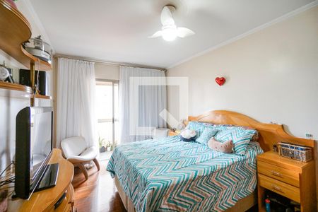 Apartamento à venda com 200m², 3 quartos e 2 vagas Apartamento à venda com 200m², 3 quartos e 2 vagasSuíte