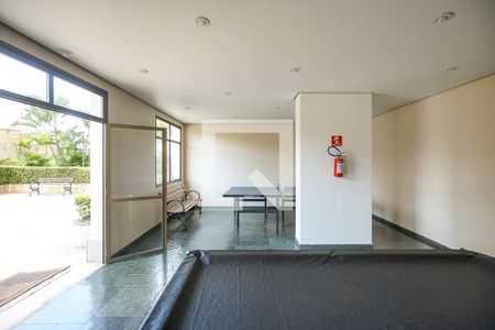 Apartamento à venda com 200m², 3 quartos e 2 vagas Apartamento à venda com 200m², 3 quartos e 2 vagasSalão de jogos