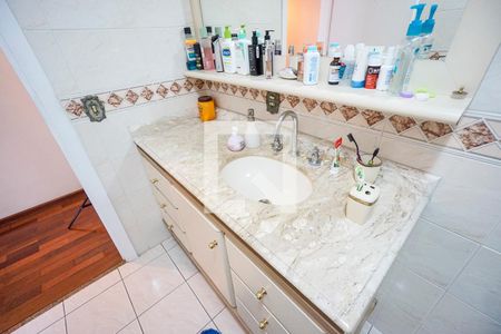 Apartamento à venda com 200m², 3 quartos e 2 vagas Apartamento à venda com 200m², 3 quartos e 2 vagasPia