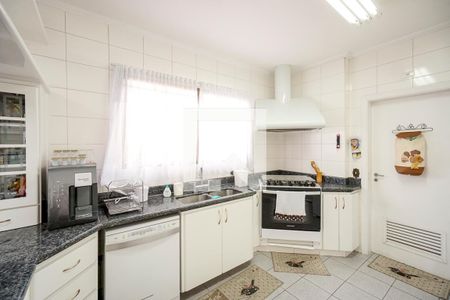 Apartamento à venda com 200m², 3 quartos e 2 vagas Apartamento à venda com 200m², 3 quartos e 2 vagasCozinha