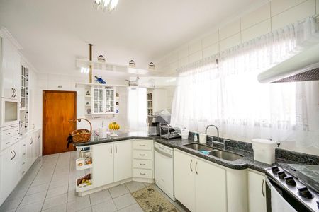 Apartamento à venda com 200m², 3 quartos e 2 vagas Apartamento à venda com 200m², 3 quartos e 2 vagasCozinha