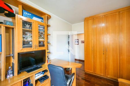 Apartamento à venda com 200m², 3 quartos e 2 vagas Apartamento à venda com 200m², 3 quartos e 2 vagasQuarto 02