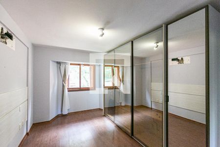 Casa para alugar com 233m², 4 quartos e 4 vagas Casa para alugar com 233m², 4 quartos e 4 vagasQuarto 4
