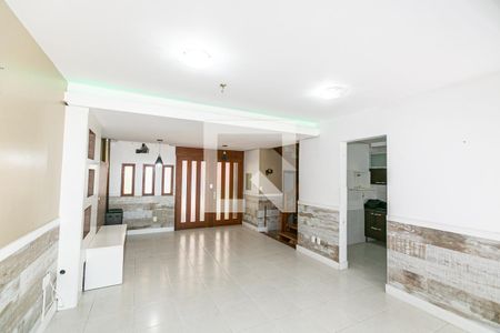 Sala de casa à venda com 4 quartos, 233m² em Tristeza, Porto Alegre