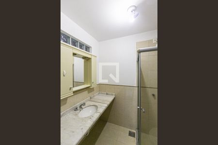 Casa para alugar com 233m², 4 quartos e 4 vagas Casa para alugar com 233m², 4 quartos e 4 vagasBanheiro do Quarto 4