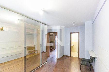 Casa para alugar com 233m², 4 quartos e 4 vagas Casa para alugar com 233m², 4 quartos e 4 vagasQuarto 4